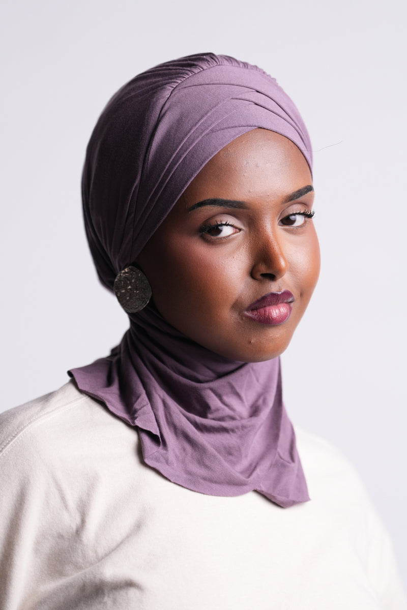 DuoSnap Hijab close-up, showing the pleated crown that adds lift and the smooth drape around the neck