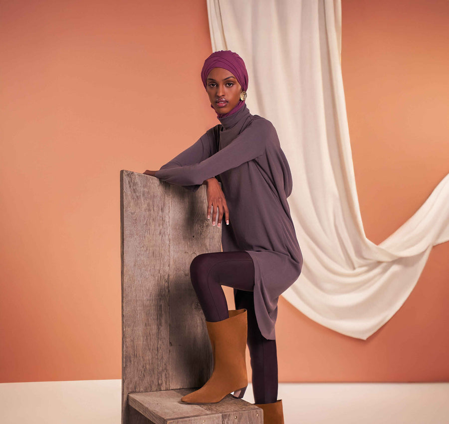 YallaWear modest tunic and hijab set featuring long sleeves, ribbed fabric, and coordinated color design